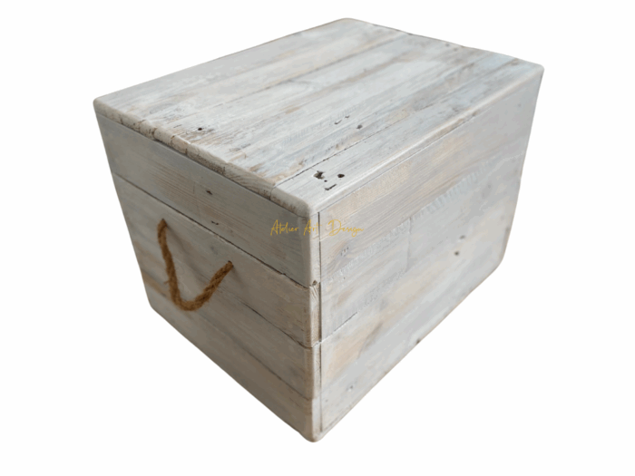 Malle en bois cerusé avec assise – Image 4