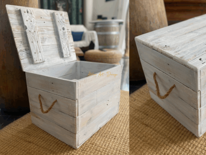 Malle en bois cerusé avec assise